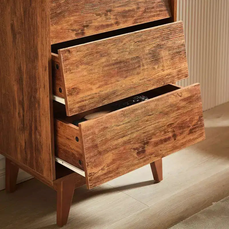 Commode à tiroirs avec design biseauté et pieds en bois massif, options 4 ou 6 tiroirs