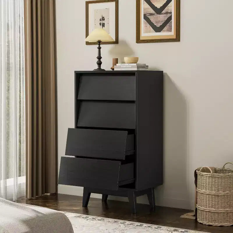 Commode à tiroirs avec design biseauté et pieds en bois massif, options 4 ou 6 tiroirs