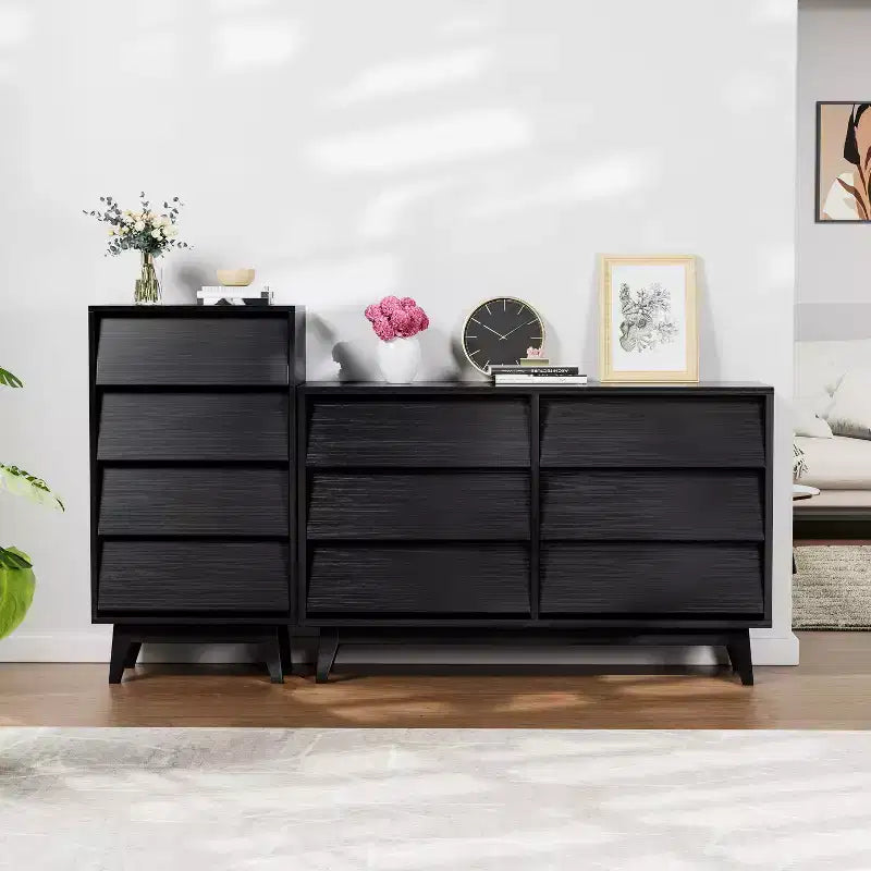Commode à tiroirs avec design biseauté et pieds en bois massif, options 4 ou 6 tiroirs