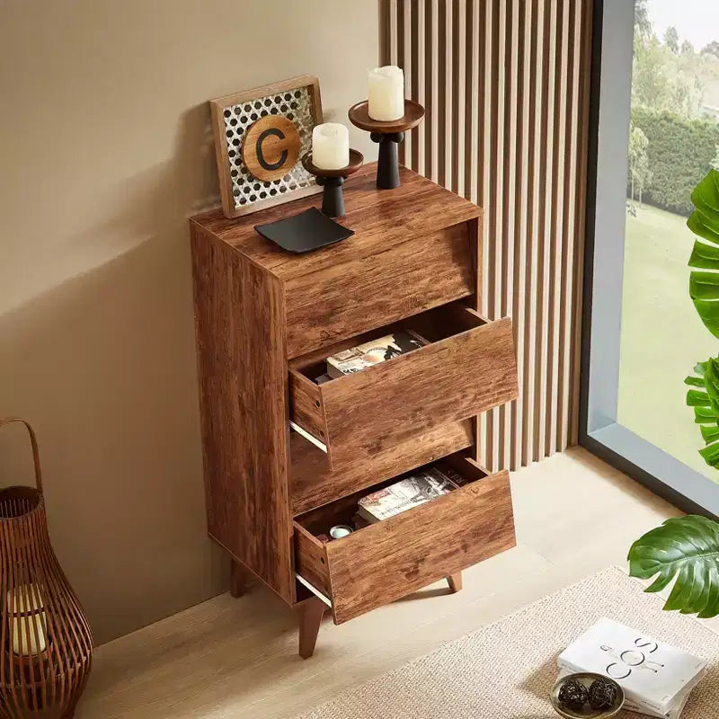 Commode à tiroirs avec design biseauté et pieds en bois massif, options 4 ou 6 tiroirs
