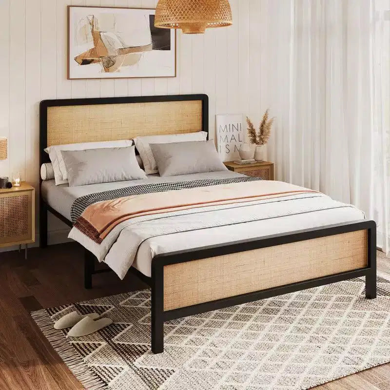 Cadre de lit plateforme en rotin pour lit double/grand lit avec tête et pied de lit en rotin naturel, rangement sous le lit