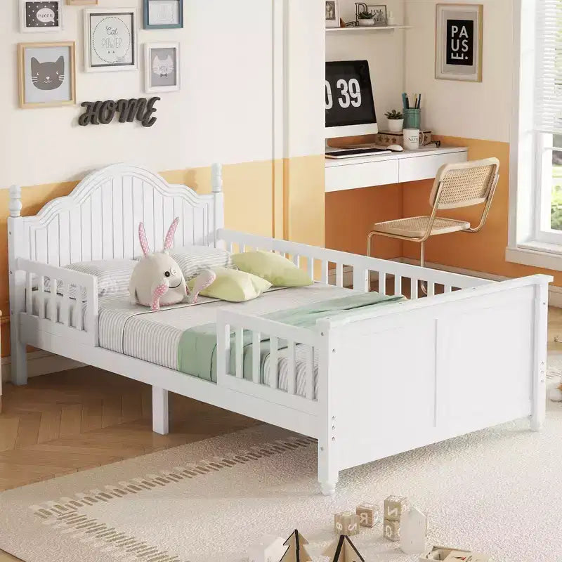 Lit double/grand pour enfants, lit de jour plateforme avec barrières amovibles, tête de lit et pied de lit