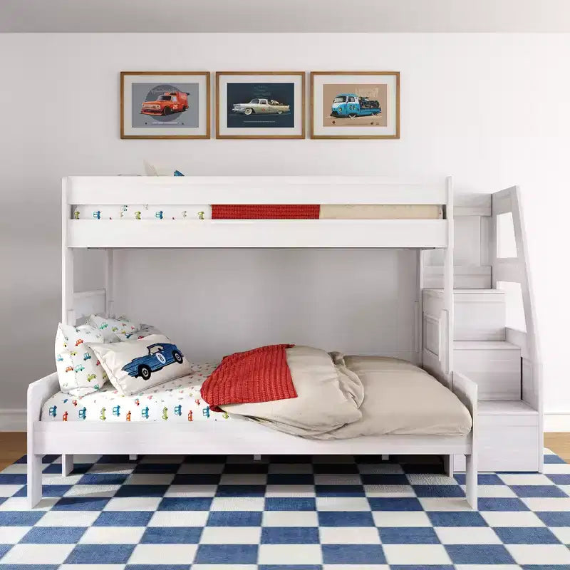 Lit superposé simple XL sur grand lit double avec escalier de style moderne (Modern Farmhouse)