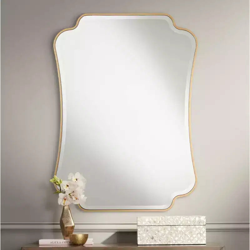 Miroir mural de courtoisie rectangulaire à coins festonnés, cadre en bois doré biseauté, 27" de large