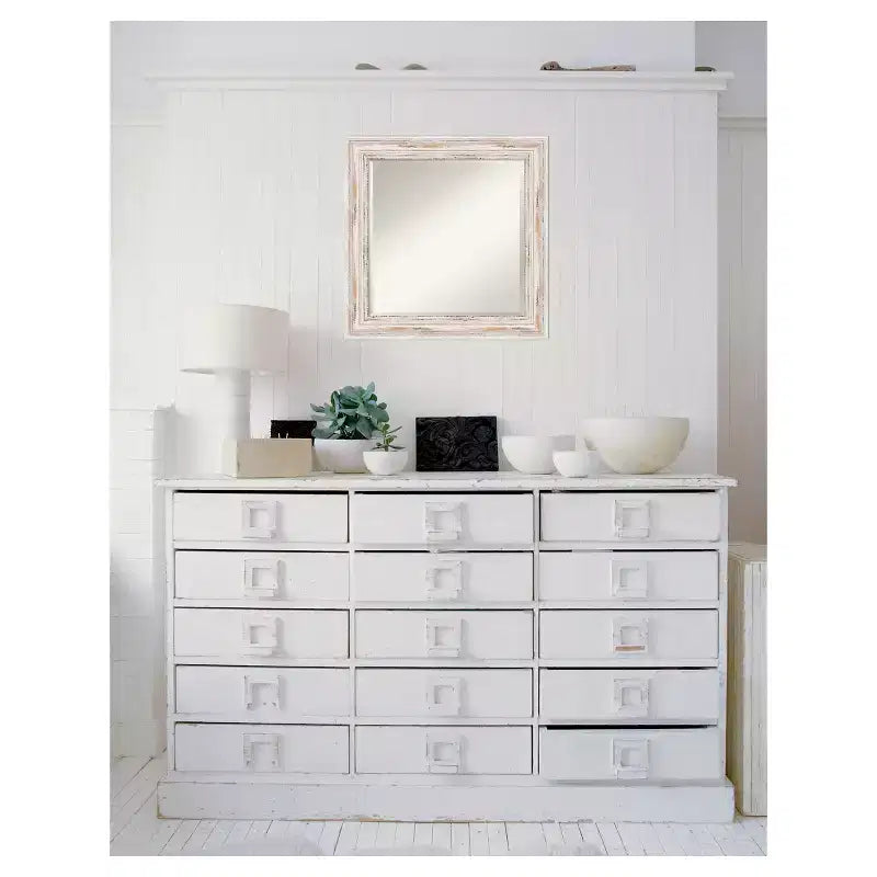 Miroir mural encadré 25x25 blanc délavé, bois vieilli, verre biseauté